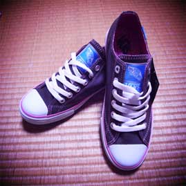VANSのスニーカー